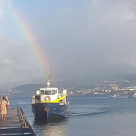 Chambre Chez L Habitant Sur La Plage Les Pieds Dans L Eau, Wifi Quartiers Anse a l'Ane Екстериор снимка